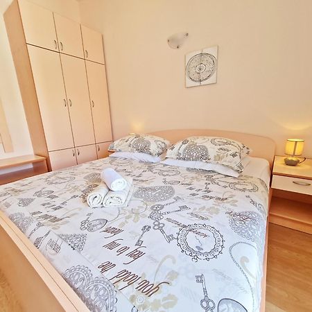 Rooms And Apartments Porat Стобреч Екстер'єр фото