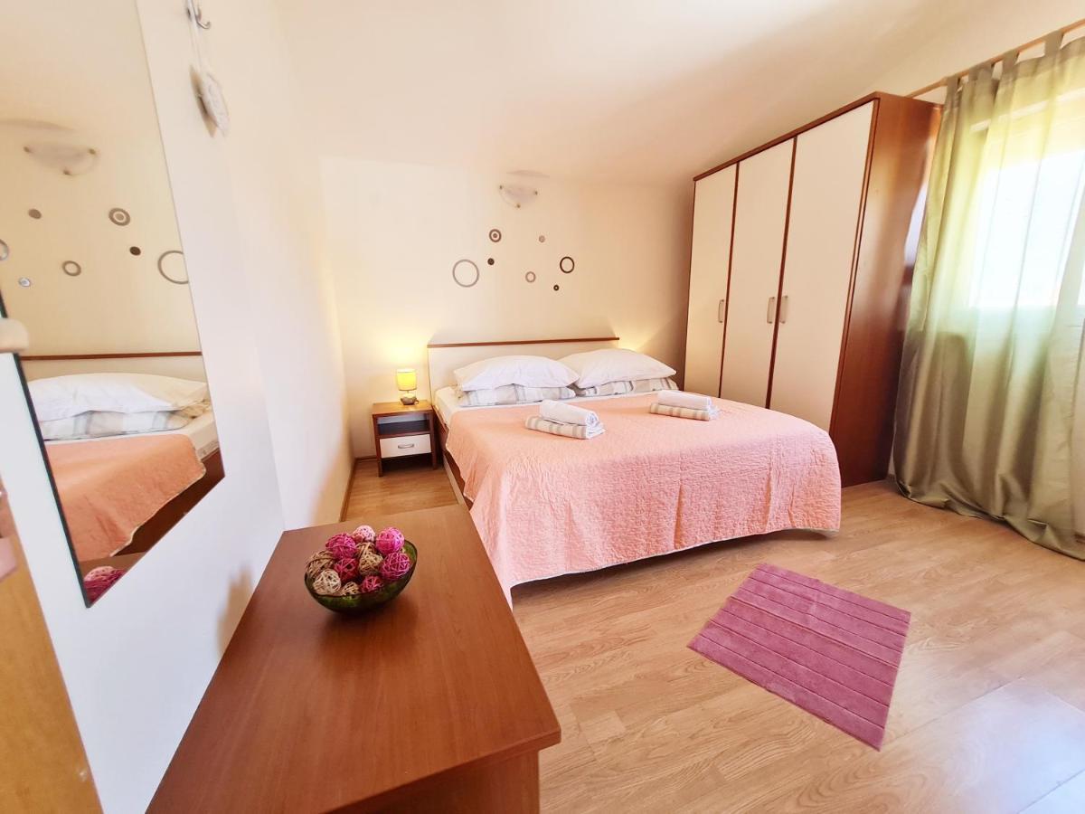 Rooms And Apartments Porat Стобреч Екстер'єр фото