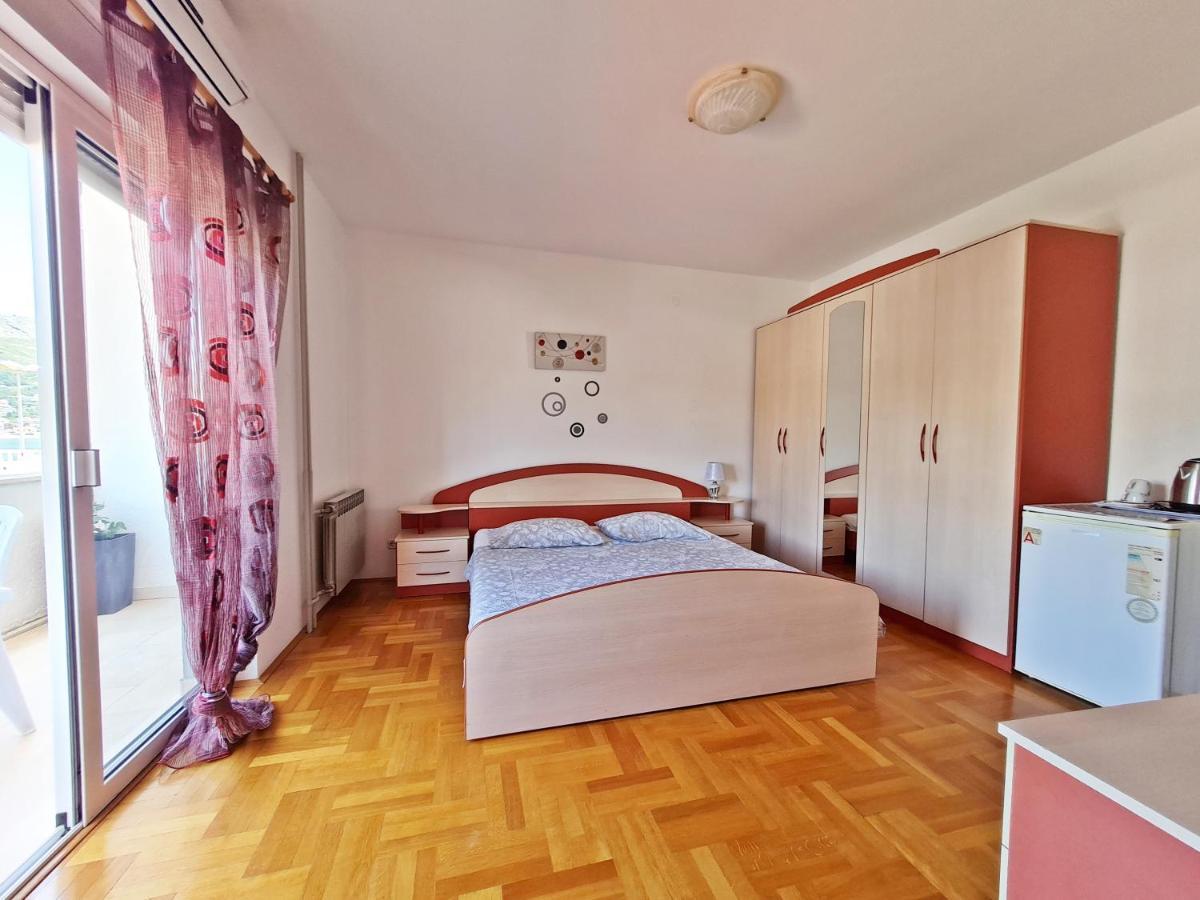 Rooms And Apartments Porat Стобреч Екстер'єр фото