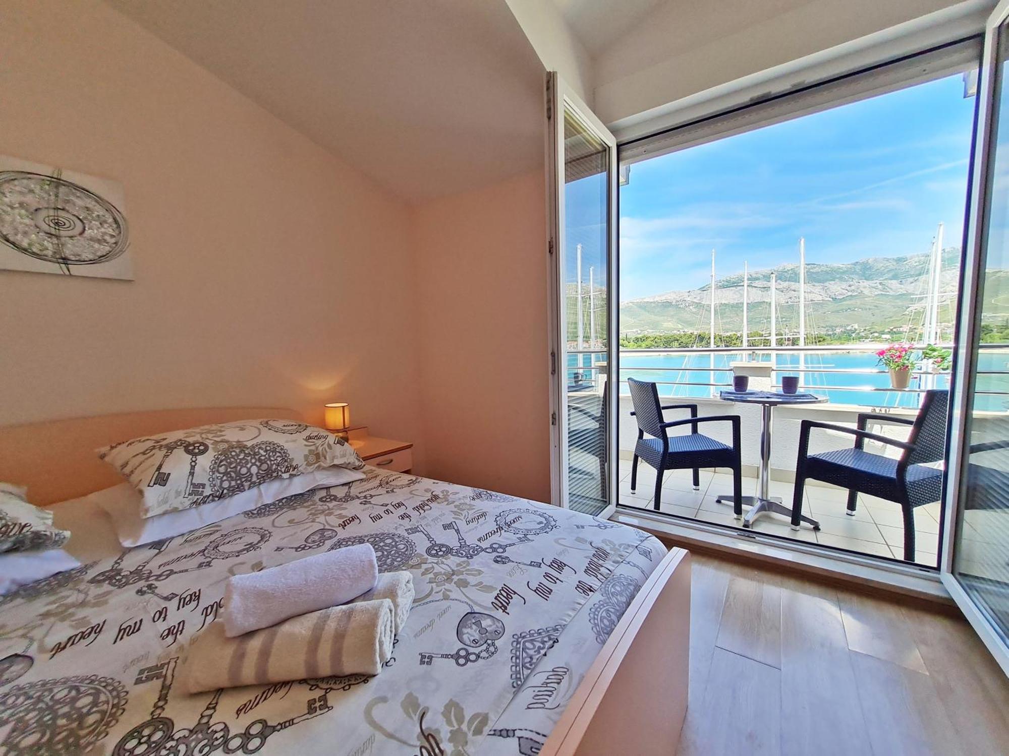 Rooms And Apartments Porat Стобреч Номер фото