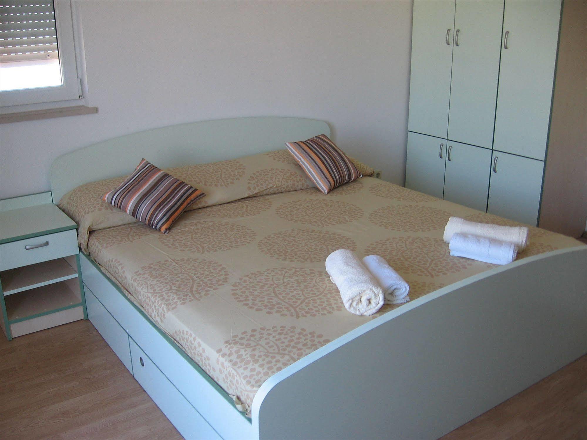 Rooms And Apartments Porat Стобреч Екстер'єр фото